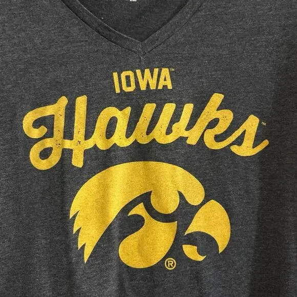 Iowa Hawkeyes Women’s V-Neck T Shirt, Size XL - Picture 2 of 5